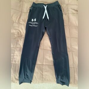 Under Armor Performance Gear Men’s Size Medium Storm & Coldgear Tech Joggers